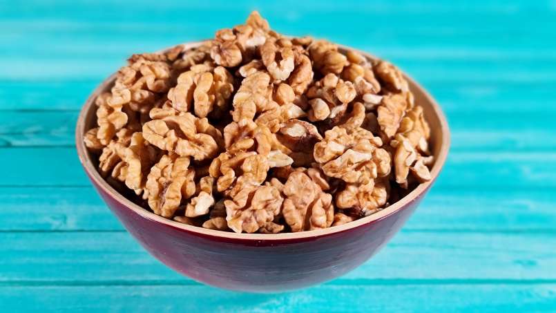 Medus su graikiniais riešutais, citrina ir propoliu imunitetui stiprinti, nuotrauka 2