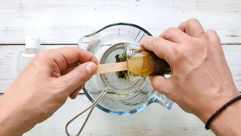 Dilgėlių aliejus, gautas perpylimo būdu, nuotrauka 14