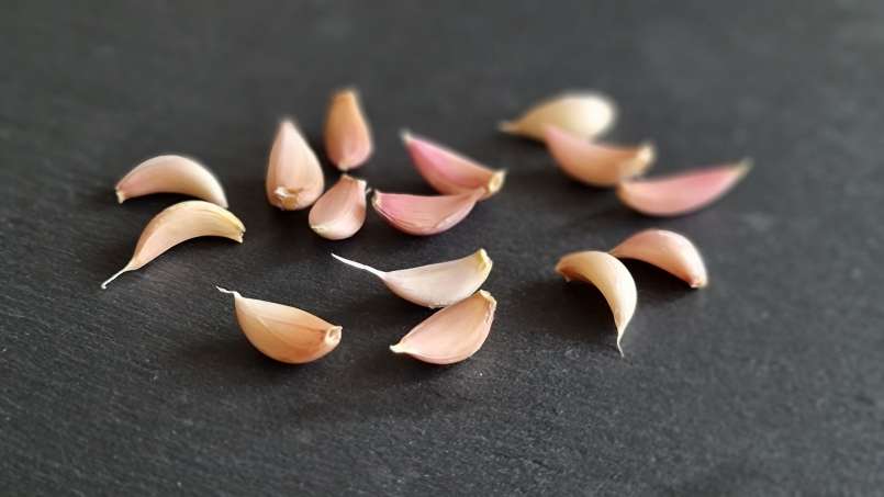 Visas česnakas ryte ant tuščio skrandžio, nuotrauka 10