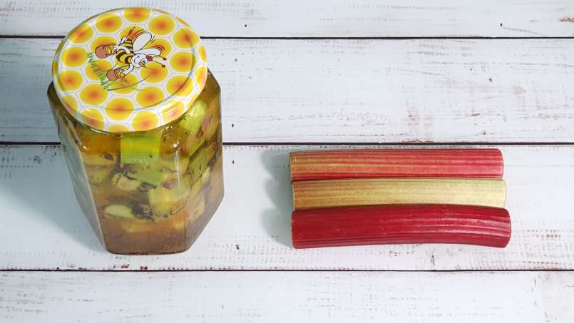 Rabarbarų maceratas su medumi, žaliąja arbata, mėtomis ir įvairiais prieskoniais, nuotrauka 3